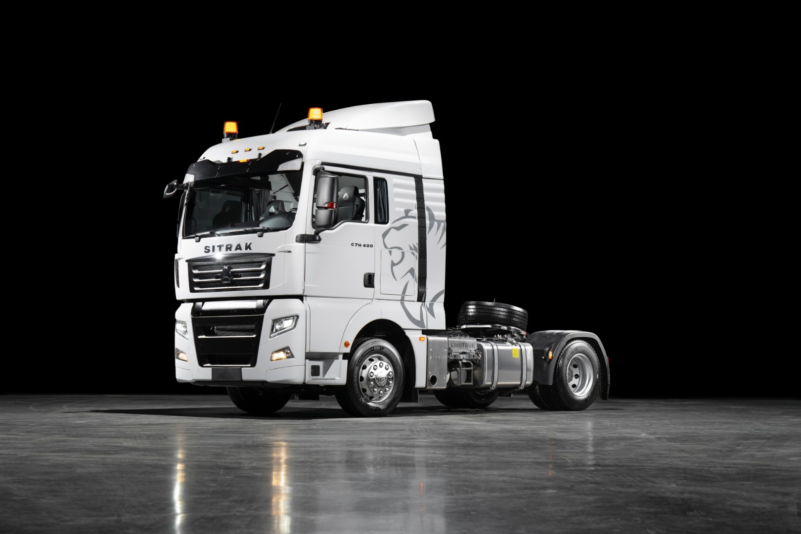 Sitrak Седельный тягач C7H 4X2