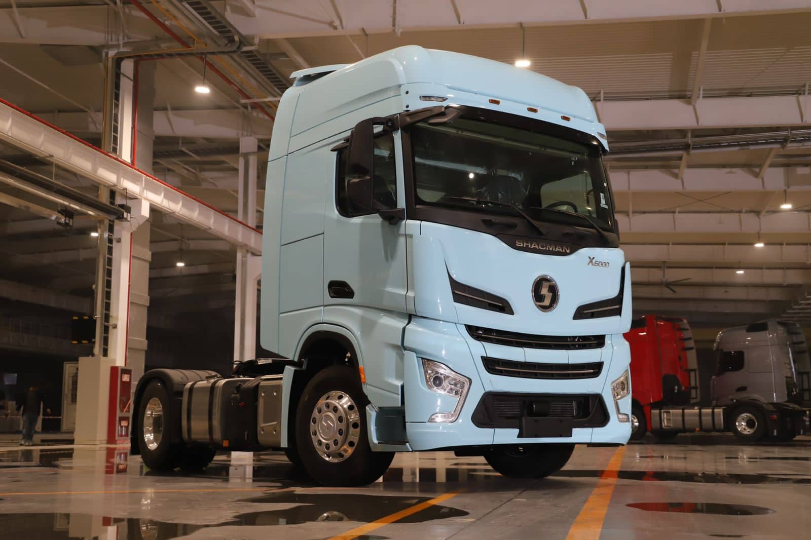 Shacman Седельный тягач X6000 4x2