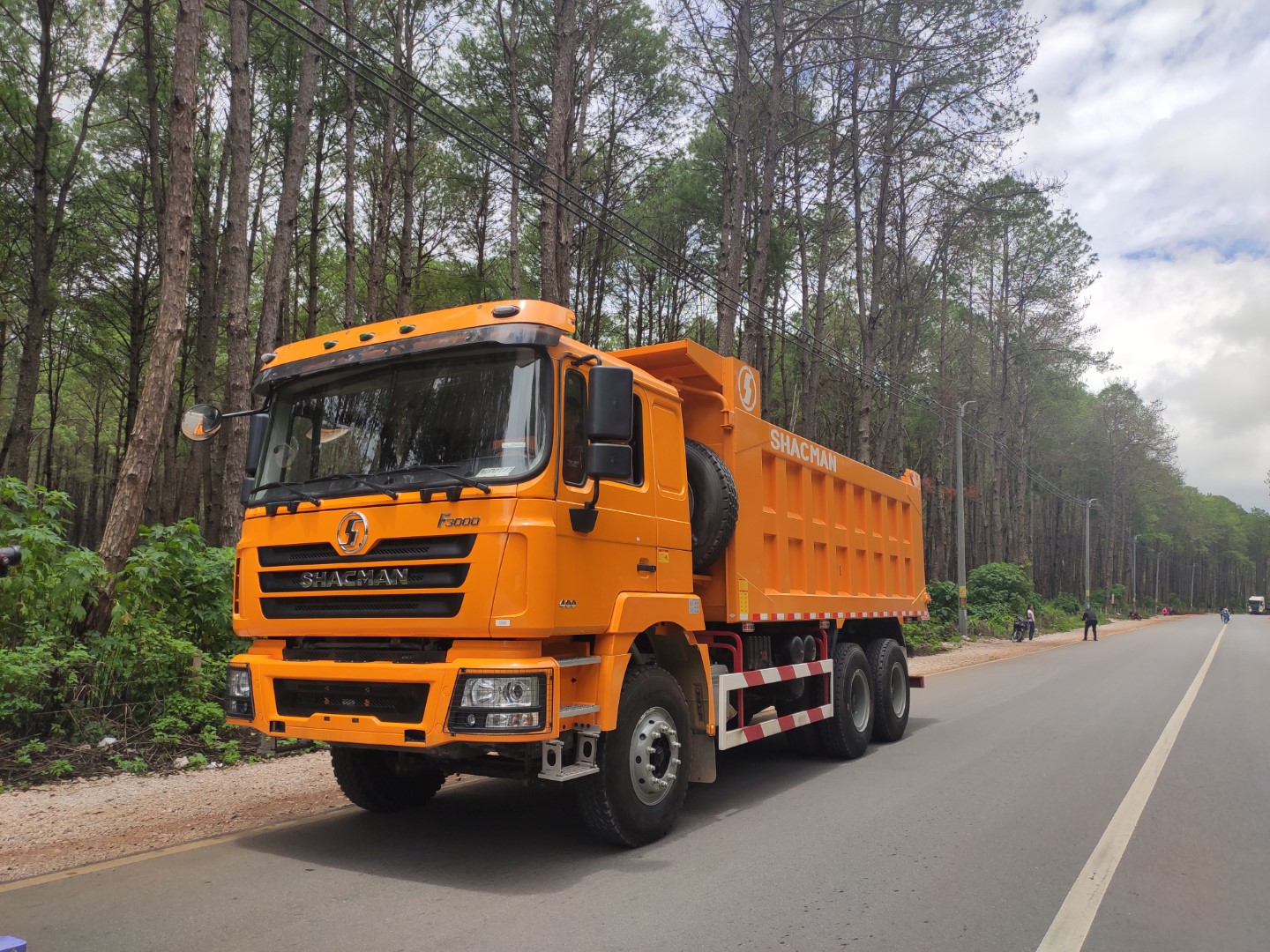 Shacman Самосвал F3000 6x4