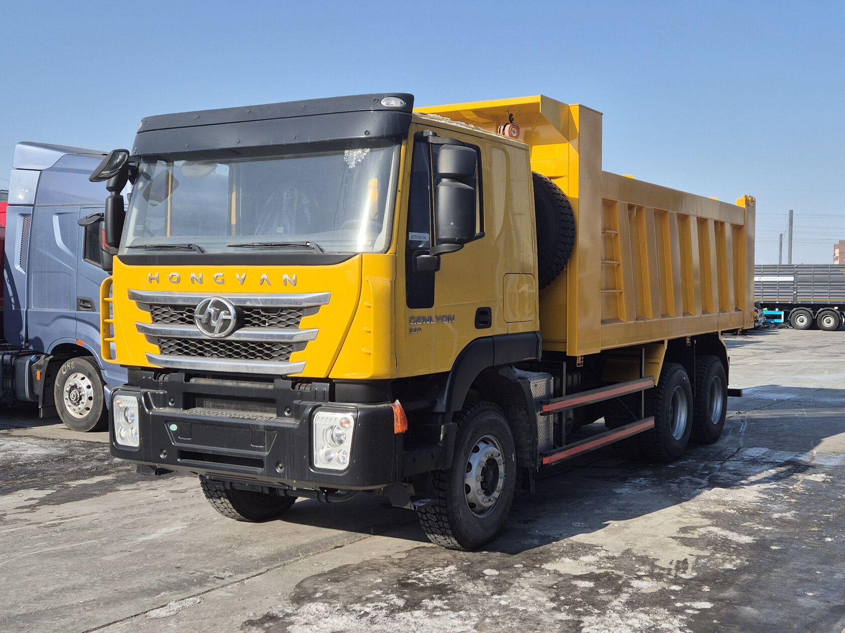 Hongyan Самосвал 6X4 350 л.с.
