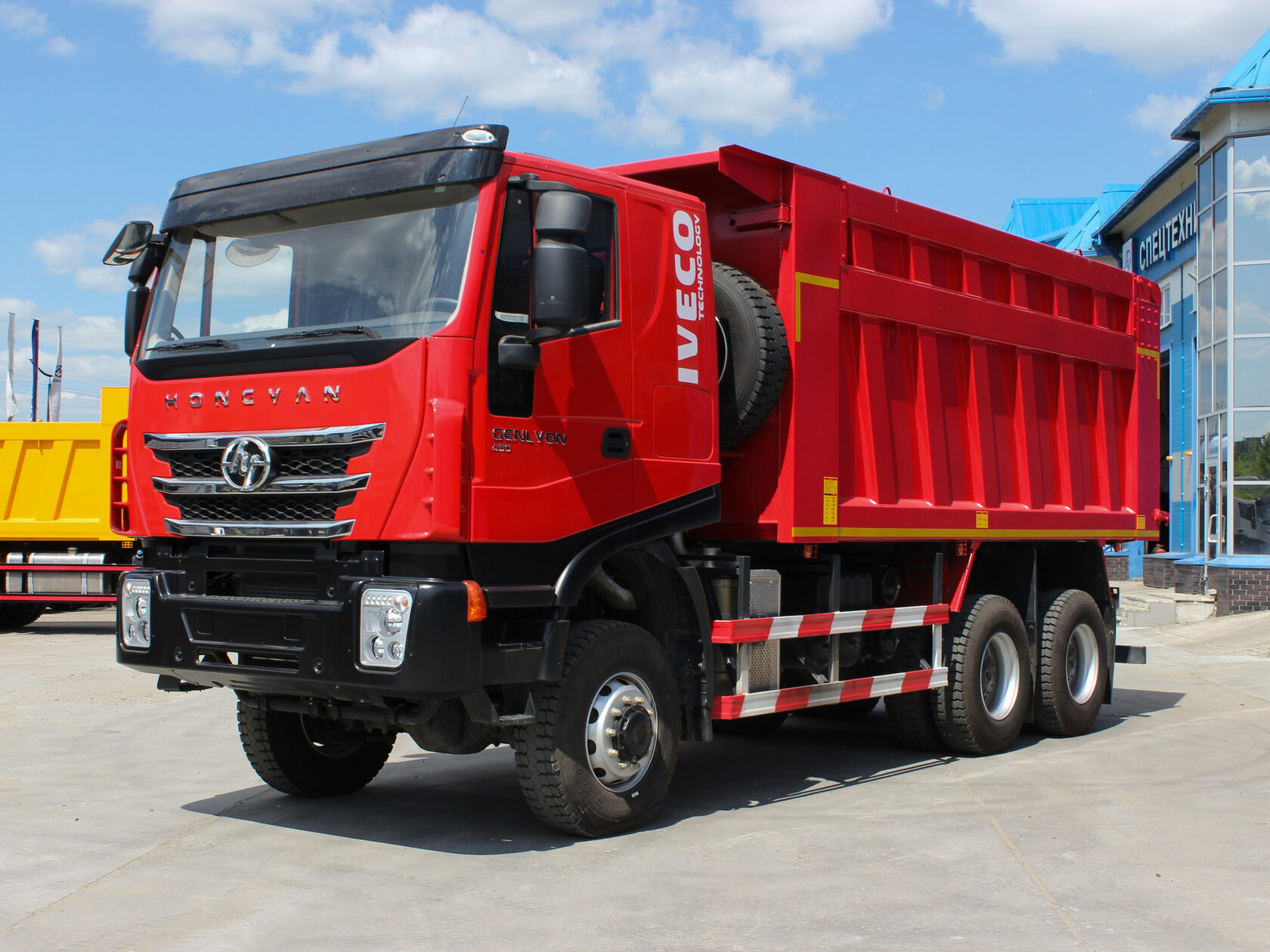 Hongyan Самосвал 6x6 430 л.с.