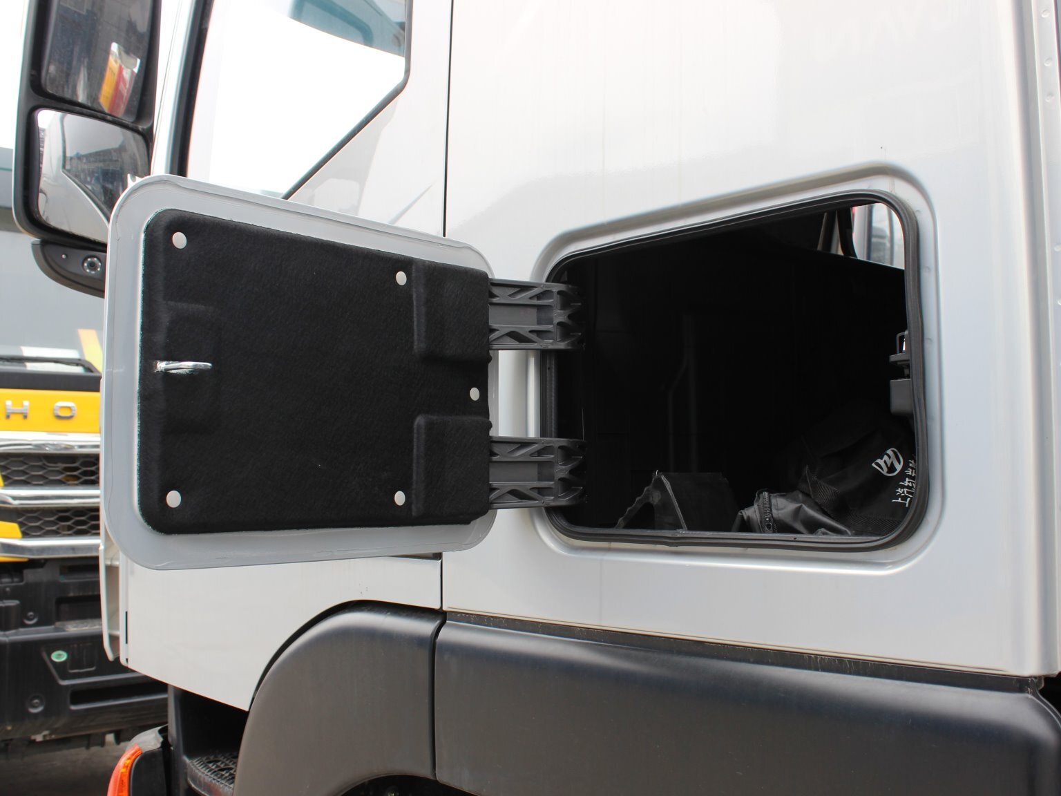 Hongyan Зерновоз 6X4 C6HR 390 л.с. - фото 15