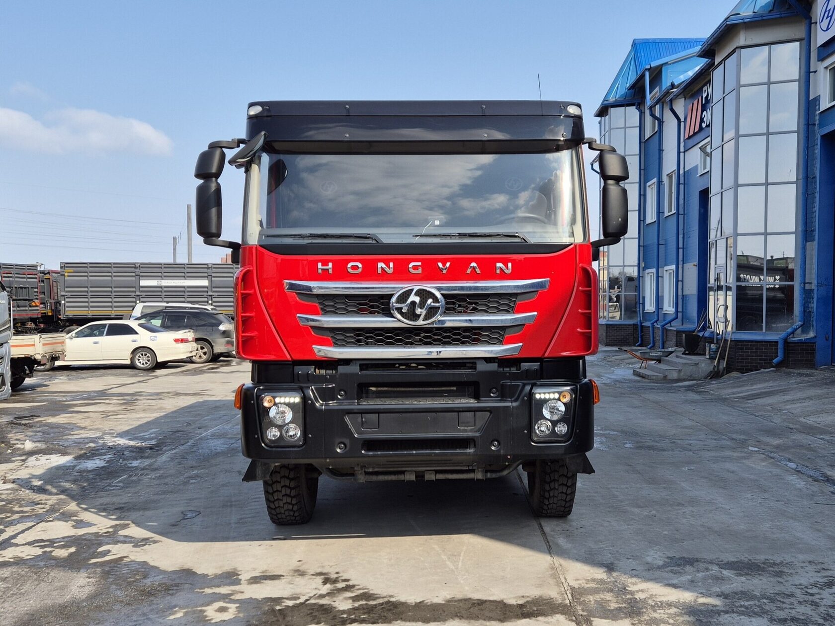 Hongyan Зерновоз 6X4 WILDER 450 л.с. Трехсторонняя разгрузка - фото 2