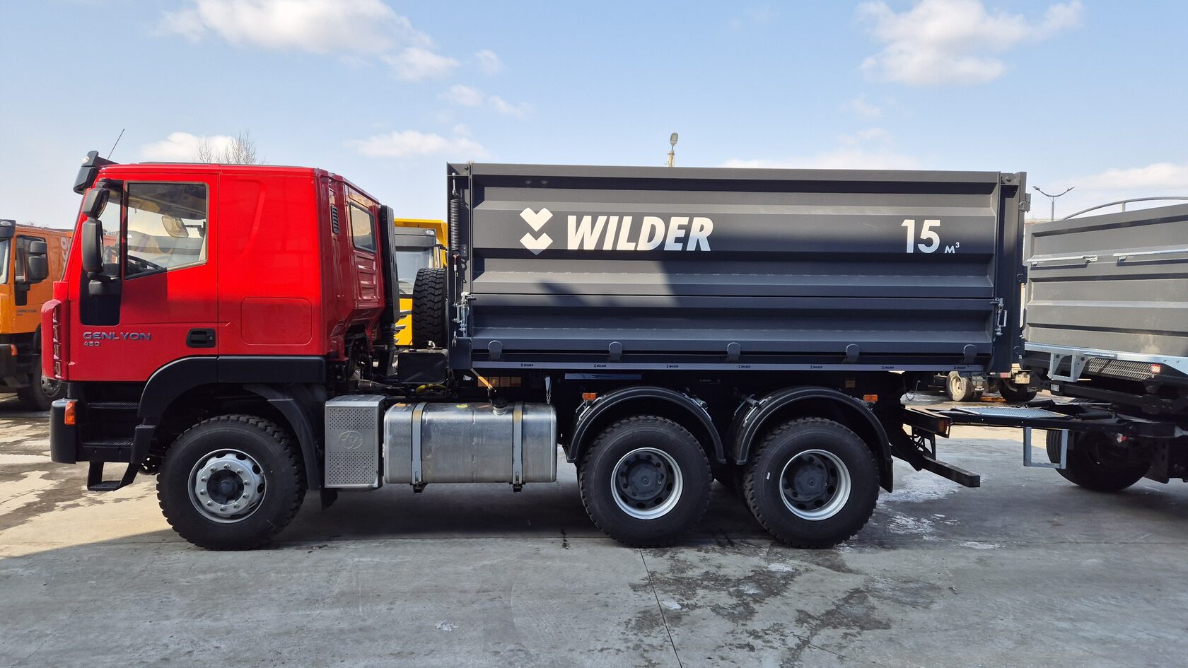 Hongyan Зерновоз 6X4 WILDER 450 л.с. Трехсторонняя разгрузка - фото 3