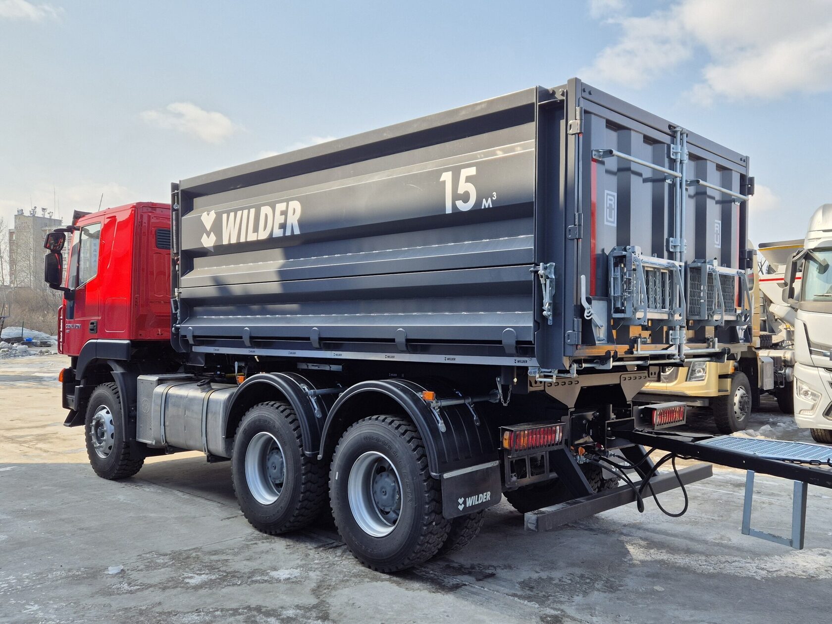 Hongyan Зерновоз 6X4 WILDER 450 л.с. Трехсторонняя разгрузка - фото 4