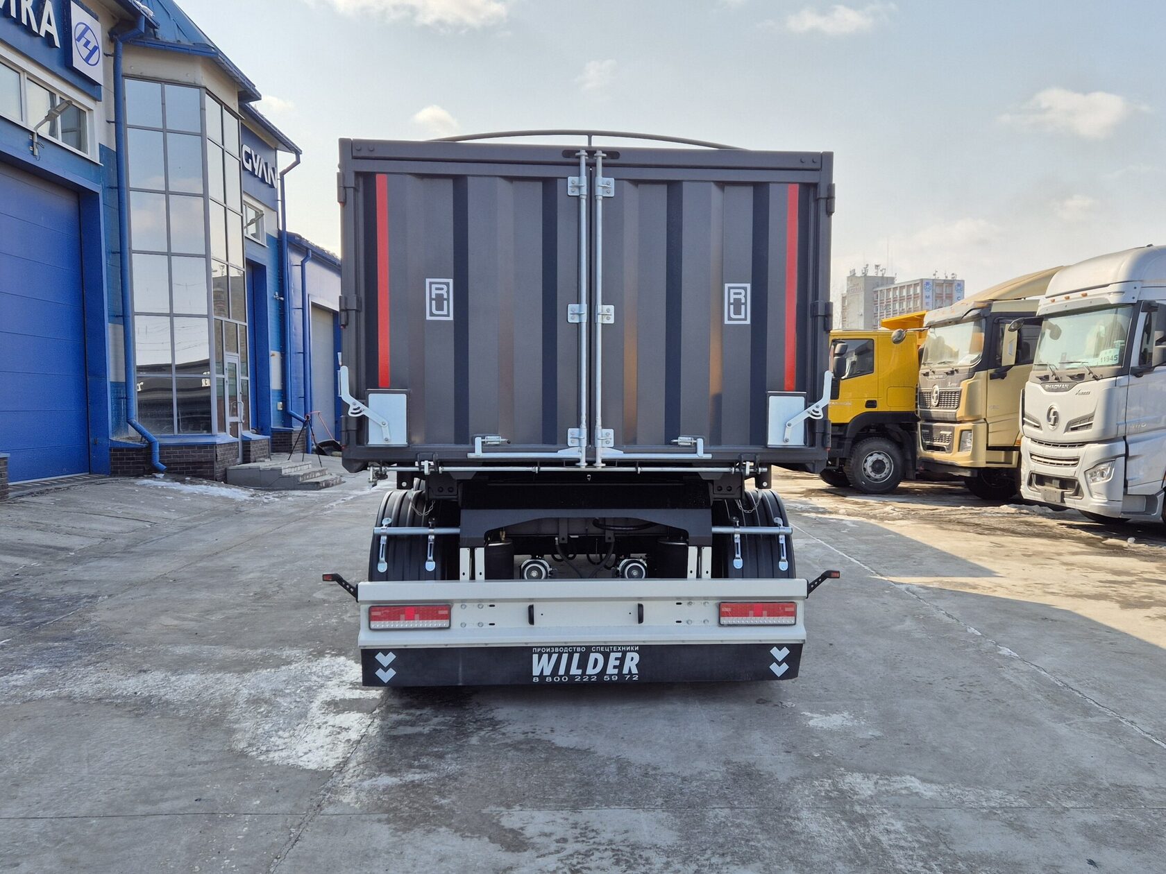 Hongyan Зерновоз 6X4 WILDER 450 л.с. Трехсторонняя разгрузка - фото 5