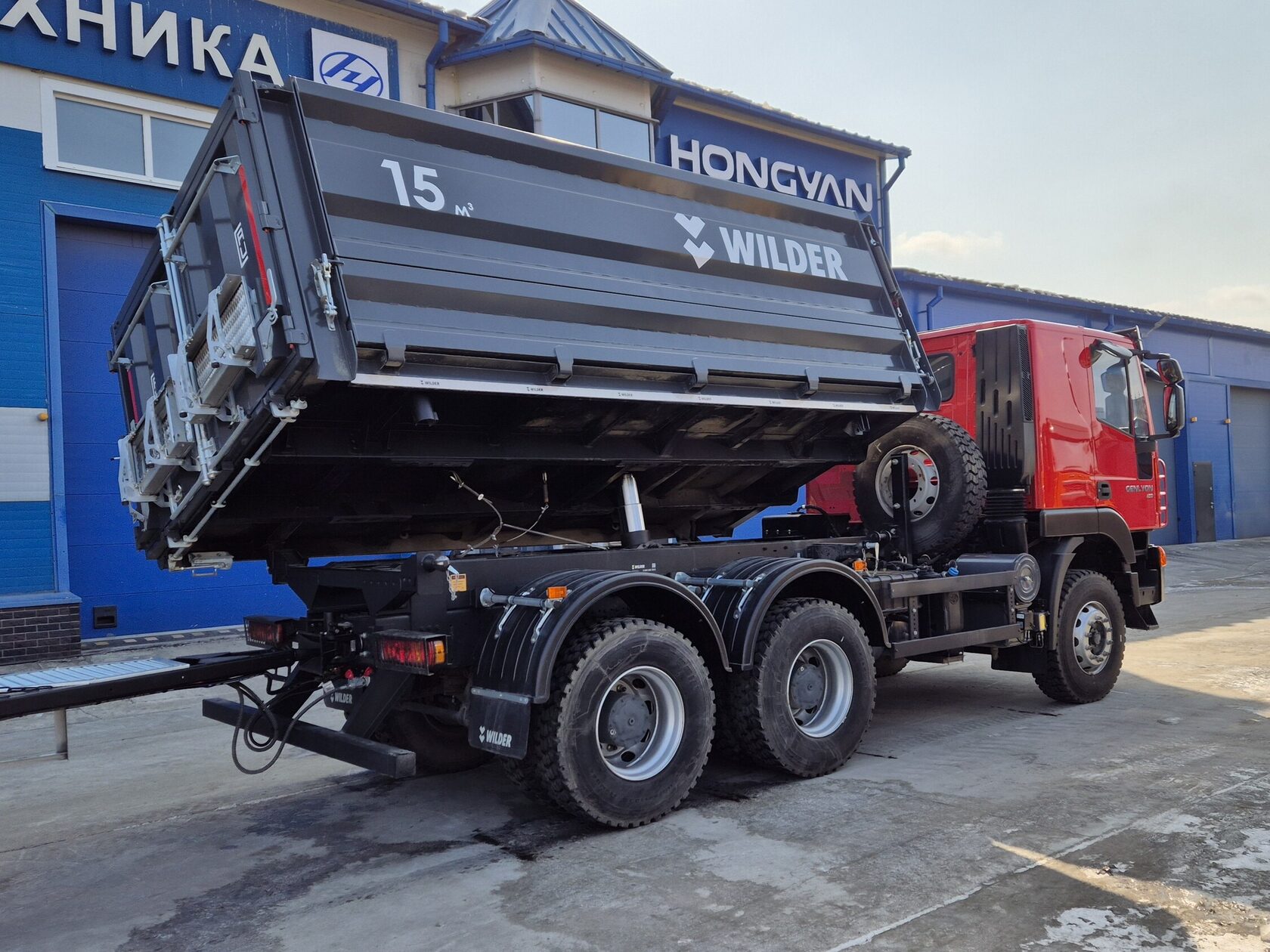 Hongyan Зерновоз 6X4 WILDER 450 л.с. Трехсторонняя разгрузка - фото 6