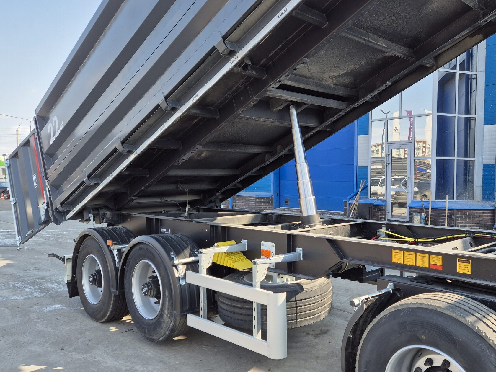 Hongyan Зерновоз 6X4 WILDER 450 л.с. Трехсторонняя разгрузка - фото 14